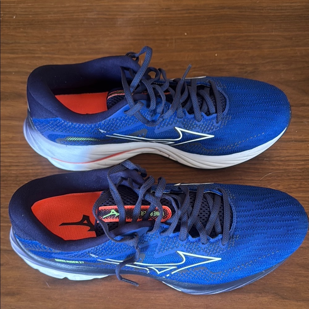 Mizuno Wave Rider 27 Running Shoes